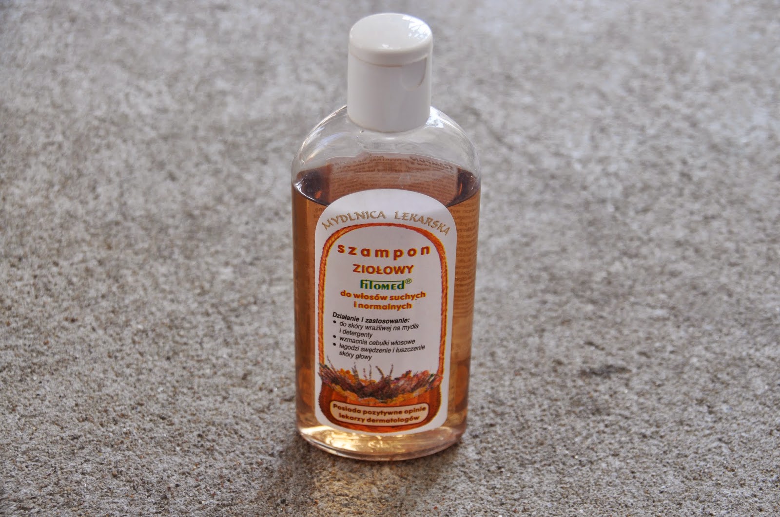 Recenzja : szampon ziołowy do włosów suchych i normalnych firmy Fitomed / Romwe giveaway